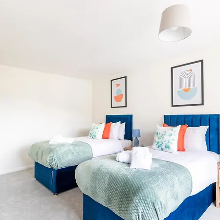 Wow! Seaview Beach Apartment Sleeps 6-Free Parking-3